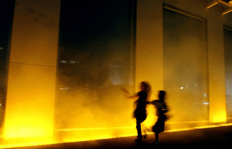 © APA/EPA/Robert Schlesinger Installation "Yellow fog"