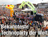 Menschenmassen auf der Loveparade in Duisburg