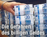 Paket mit 20-Euro-Scheinen