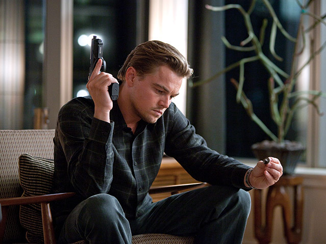 Leonardo Di Caprio mit Pistole