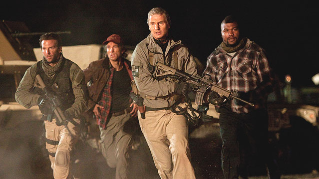 © 2010 Twentieth Century Fox Bewaffnete Mitglieder des A-Teams