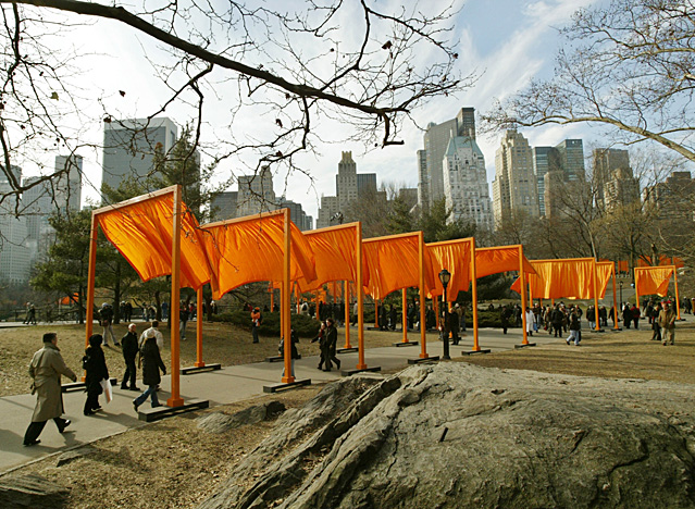 © AP/Kathy Willens "The Gates" in New Yorks Central Park