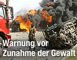 Brennendes Autowrack