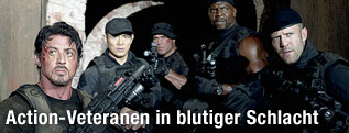 Barney Ross (Sylvester Stallone), Yin Yang (Jet Li), Toll Road (Randy Couture), Hale Caesar (Terry Crews) und Lee Christmas (Jason Statham)