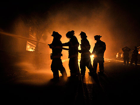 Feuerwehr beim Löschen