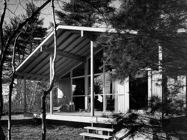 © Courtesy of Larry Weinberg Carl Koch, Techbuilt House for Techbuilt, Inc., Cambridge, Massachusetts, USA, 1954–1967