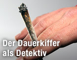 Joint in einer Hand