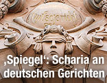 Figur von Justitia am Amtsgericht in Mannheim