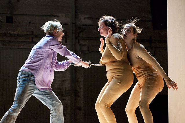 © Burgtheater/Anna Stöcher Die Schauspieler Katharina Schmalenberg, Barbara Petritsch, Alexandra Henkel