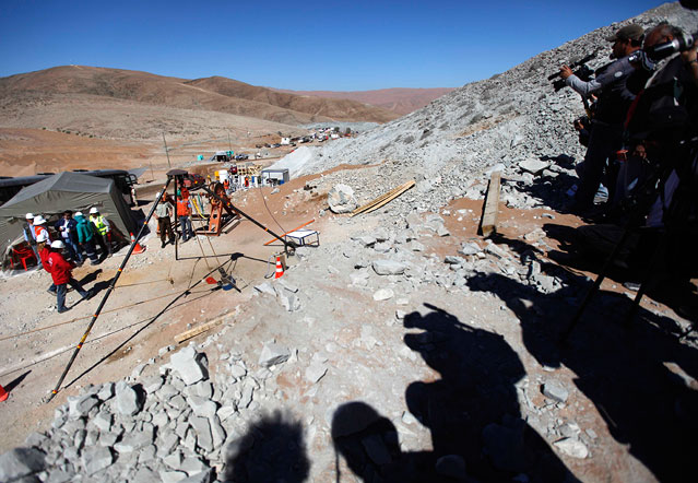 © AP/Roberto Candia Presse bei Mine in Chile