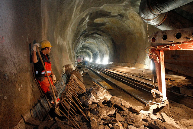 © Reuters/Arnd Wiegmann Baustelle im Gotthard-Tunnel