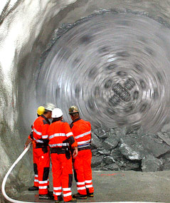 © Reuters/Arnd Wiegmann Baustelle im Gotthard-Tunnel