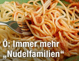 Teller mit Nudeln