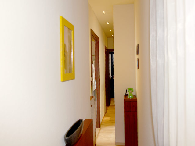 Vorzimmer von Erwin Wurms "Narrow House"