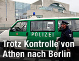 Polizei vor deutschem Bundeskanzleramt