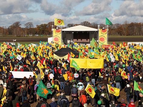 © Reuters/Fabrizio Bensch Atomkraftgegner protestieren