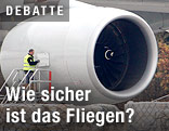 Techniker bei Triebwerk