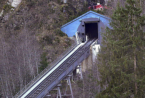 © APA/Pictures unlimited/J.Fesl Einfahrt in den Tunnel in Kaprun