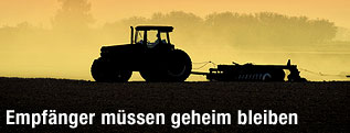Traktor auf Feld