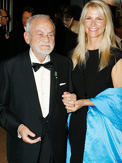 © Reuters/Fred Prouser Dino de Laurentiis gemeisnam mit seiner Frau Martha