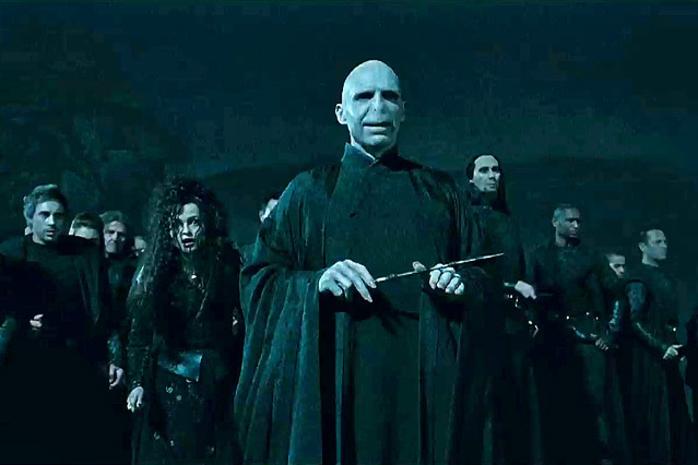 © 2010 Warner Bros. Ent. Harry Potter Publishing Rights Filmszene aus "Harry Potter und die Heiligtümer des Todes"
