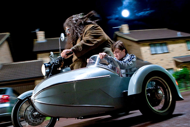 © 2010 Warner Bros. Ent. Harry Potter Publishing Rights Filmszene aus "Harry Potter und die Heiligtümer des Todes"