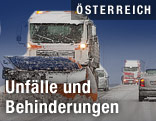 Schneepflug auf Straße