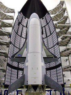 © APA/Astrotech X-37B-Gleiter auf einer Atlas-V-Rakete