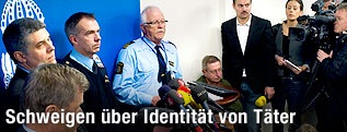 Presssekonferenz zu Anschlägen