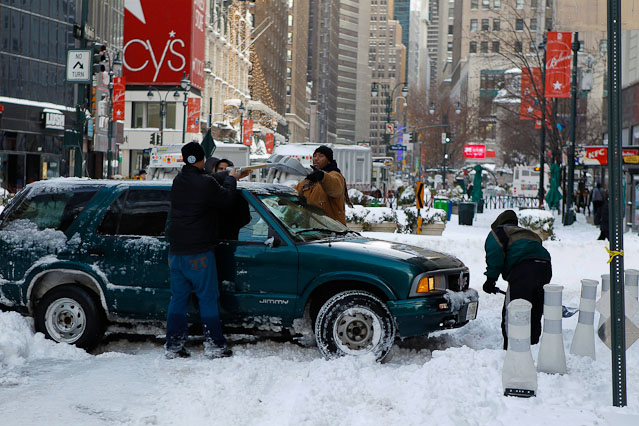 © Reuters/Lucas Jackson Schneechaos in New York