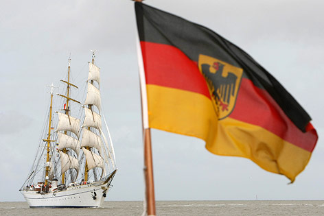 © AP/Jörg Sarbach Das Segelschiff "Gorch Fock"