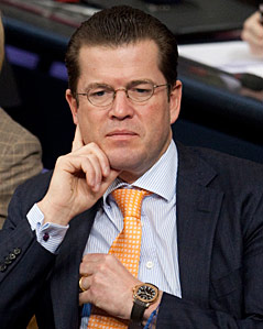 © AP/Gero Breloer Karl-Theodor zu Guttenberg, deutscher Verteidigungsminister