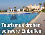 Leerer Hotelpool