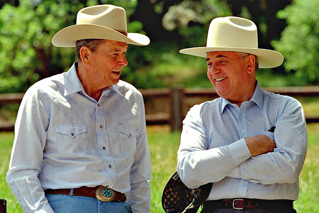© AP/Bob Galbraith Ehemaliger US-Präsident Reagan und ehemaliger Sowietunion-Präsident Gorbatschow