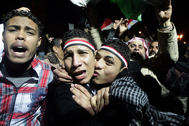 Jubelnde Demonstraten am Tahrir-Platz