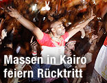 Jubelnde Demonstranten am Tahrir-Platz