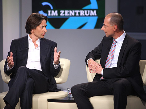 © ORF/Milenko Badzic Karl-Heinz Grasser in der Sendung "Im Zentrum" im Gespräch mit Peter Filzmaier