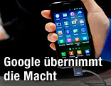 Samsung Galaxy Handy auf der Mobilfunkmesse World Mobile Congress (MWC) in Barcelona
