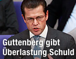 Der deutsche Verteidigungsminister Karl-Theodor zu Guttenberg spricht im Bundestag
