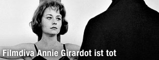 Schauspielerin Annie Girardot und Renato Salvatori am Filmset von "Rocco et ses Freres"