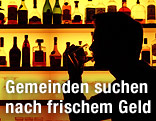 Mann in Bar