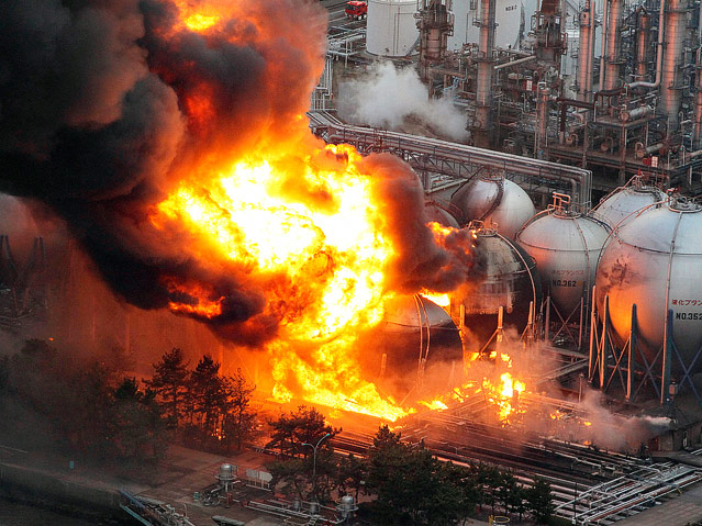 © Reuters/KYODO Kyodo Brennendes Erdgaslager