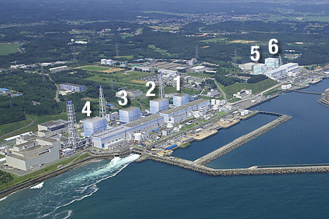 © AP (Montage) Die sechs Reaktoren des AKWs Fukushima I