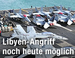 Kampfflugzeuge auf Flugzeugträger