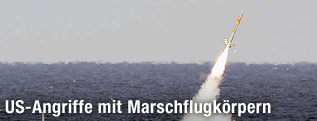 Tomahawk Rakete wird von US-Uboot abgefeuert