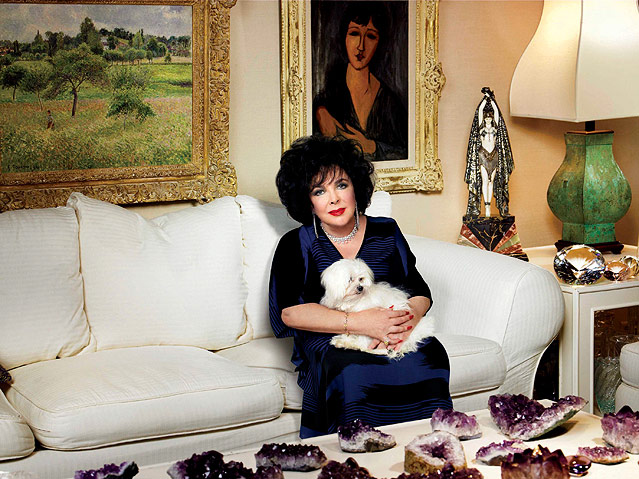© AP/Harper's Bazaar/Alberto Tolot Elisabeth Taylor bei sich Zuhause posiert für das Harper's Bazaar Magazin, 2006