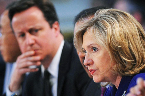 © AP/Stefan Rousseau, pool Englands Premier David Cameron und Hillary Clinton