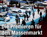 Golf Cabriolet und Beine von Besuchern