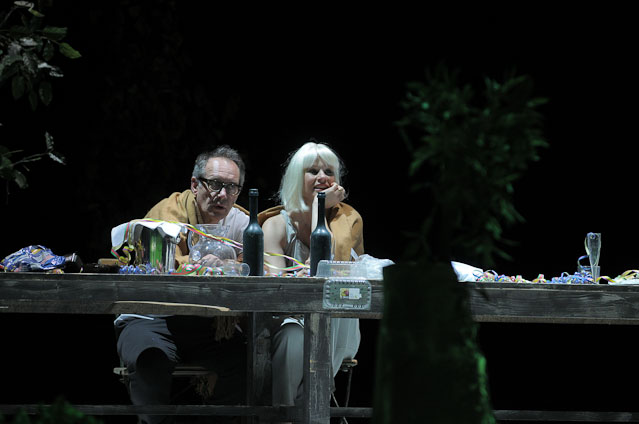 © Burgtheater/Reinhard Werner Szene aus "Das blinde Geschehen"