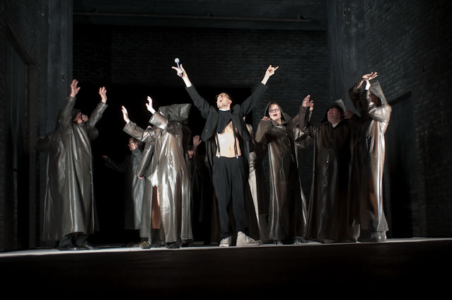 © Burgtheater/Reinhard Werner Szene aus "Das blinde Geschehen"